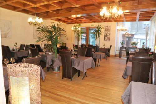 Logis L'ecu De France Hotel 3*