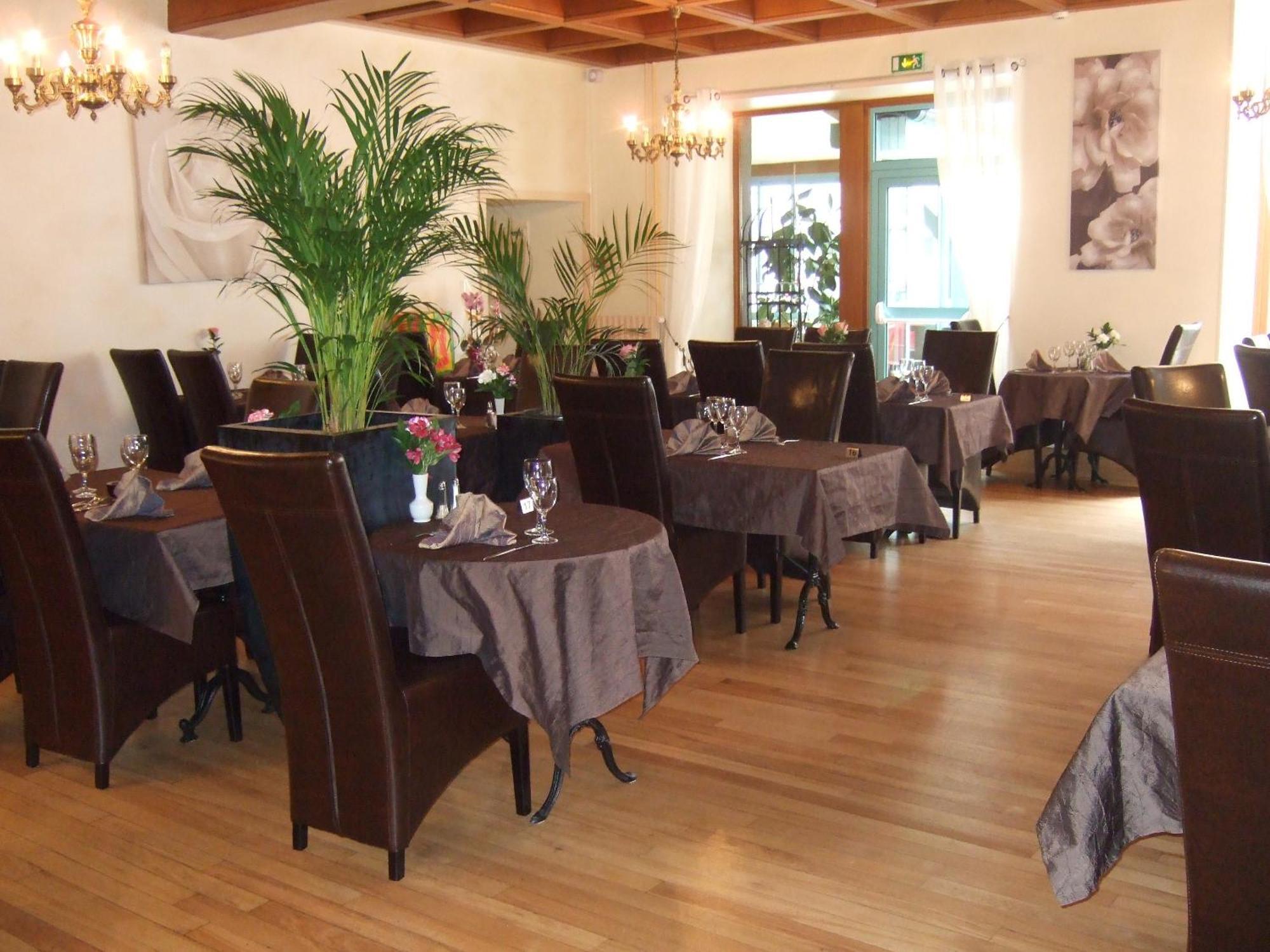 Logis L'ecu De France 3* Mauriac (Cantal)