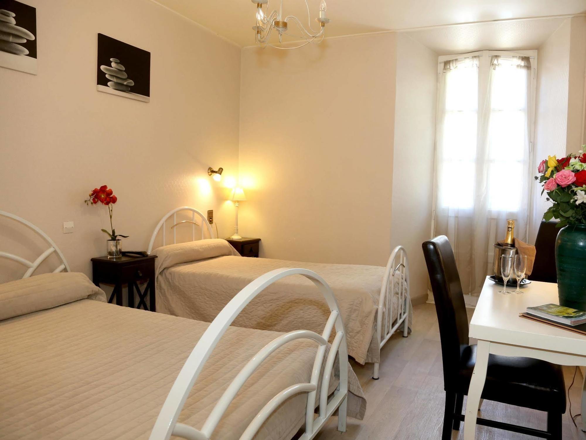 Hotel Logis L'ecu De France